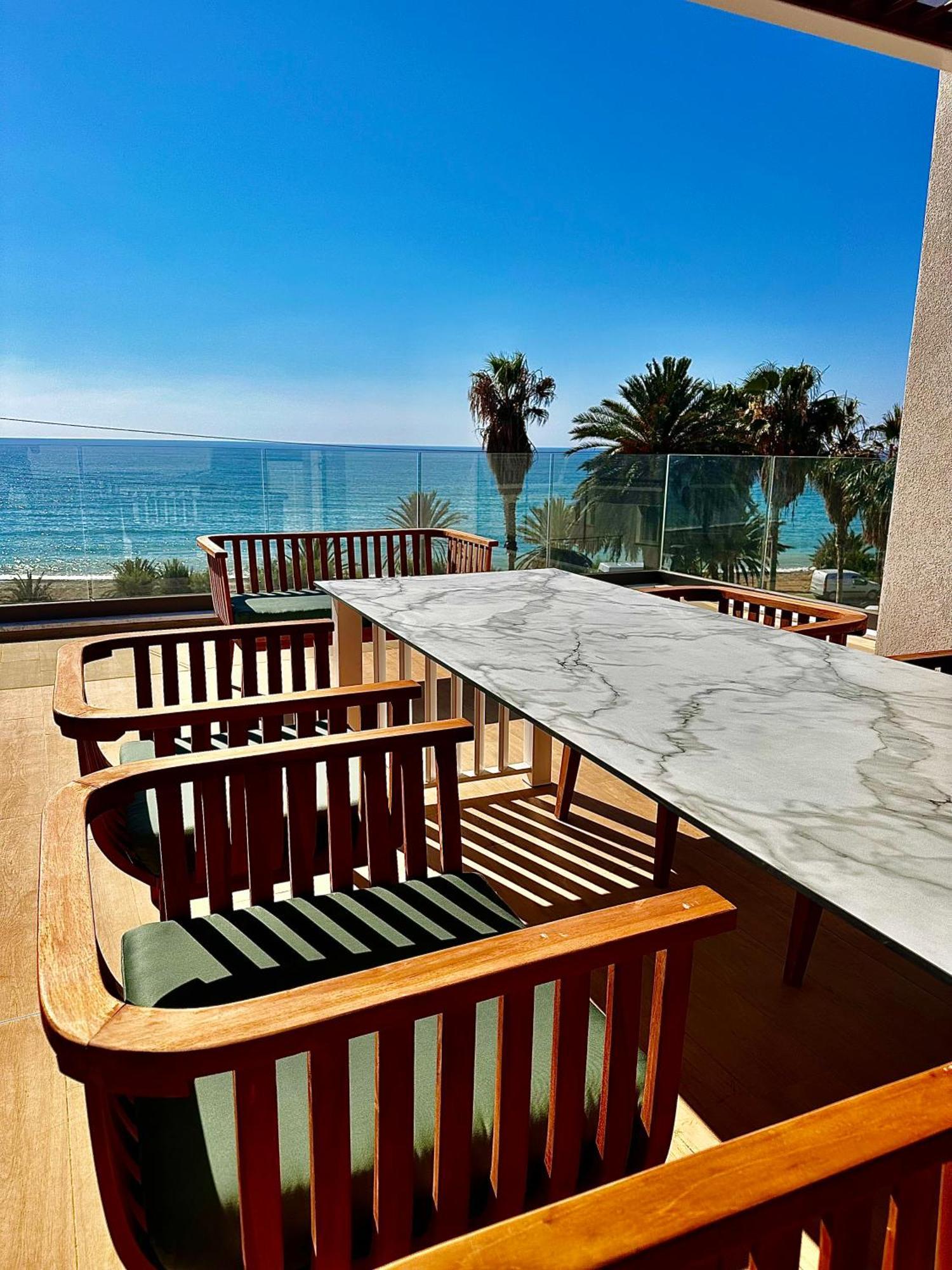 Santa Barbara Seafront Villas W Jacuzzi Pool Пафос Экстерьер фото