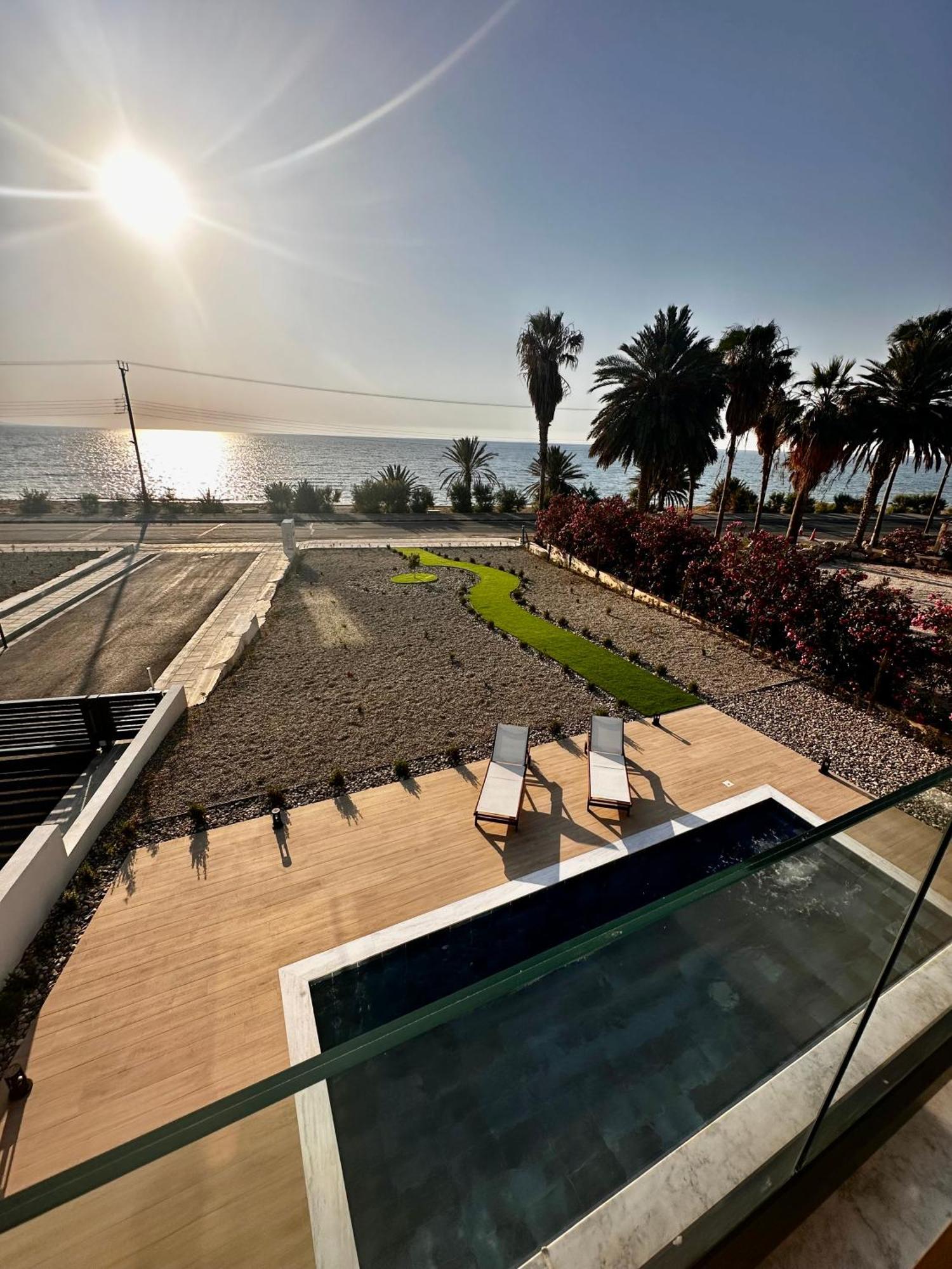 Santa Barbara Seafront Villas W Jacuzzi Pool Пафос Экстерьер фото